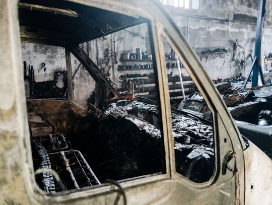 Warsztat w Milejowicach po pożarze (zdjęcia)