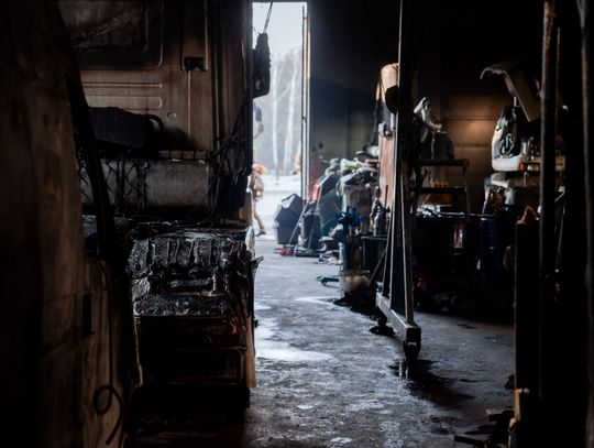 Warsztat w Milejowicach po pożarze (zdjęcia)