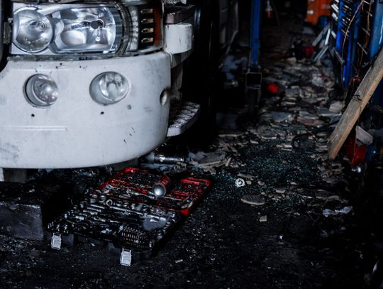 Warsztat w Milejowicach po pożarze (zdjęcia)