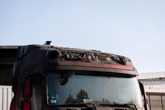 Warsztat w Milejowicach po pożarze (zdjęcia)