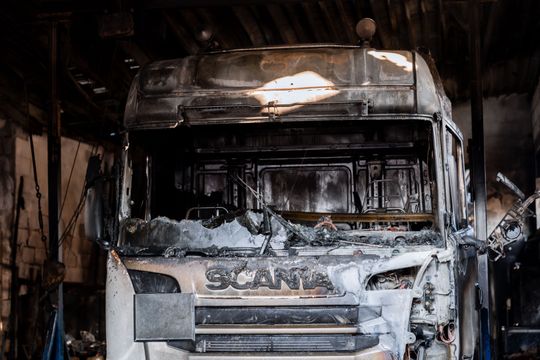 Warsztat w Milejowicach po pożarze (zdjęcia)