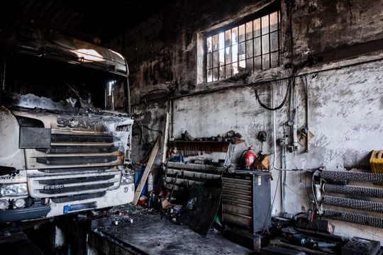 Warsztat w Milejowicach po pożarze (zdjęcia)