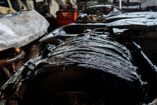 Warsztat w Milejowicach po pożarze (zdjęcia)