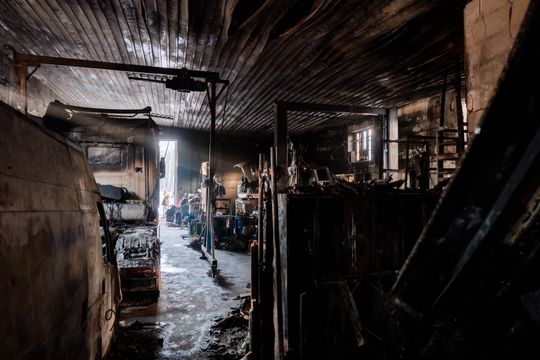 Warsztat w Milejowicach po pożarze (zdjęcia)