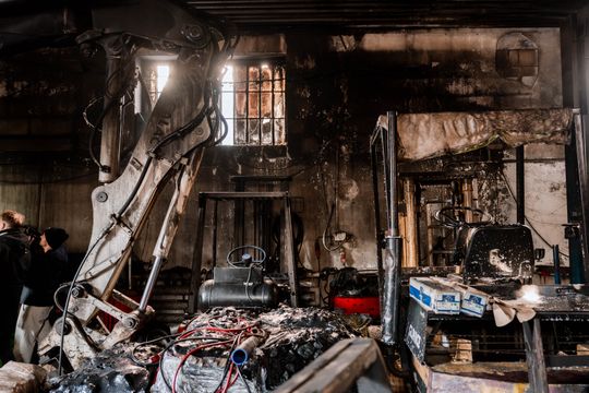 Warsztat w Milejowicach po pożarze (zdjęcia)