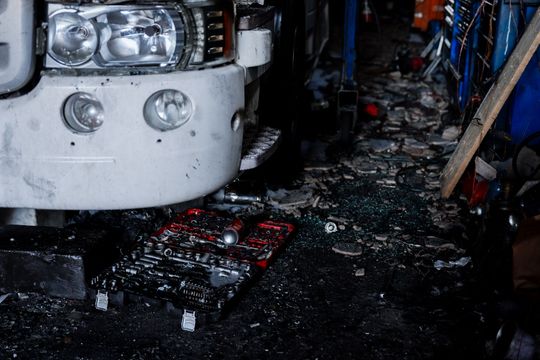 Warsztat w Milejowicach po pożarze (zdjęcia)