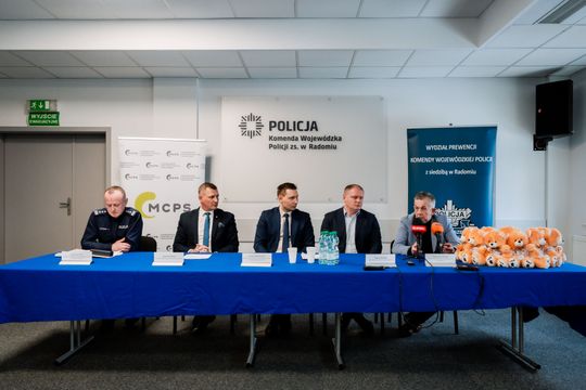 Program ochrony dzieci i młodzieży (zdjęcia)