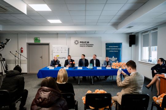 Program ochrony dzieci i młodzieży (zdjęcia)