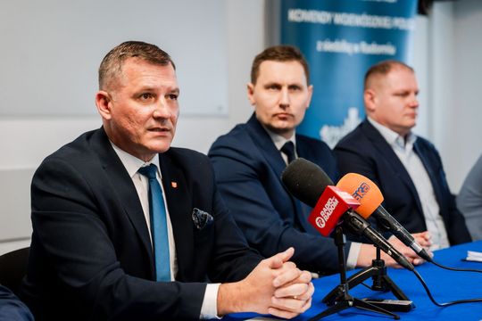 Program ochrony dzieci i młodzieży (zdjęcia)