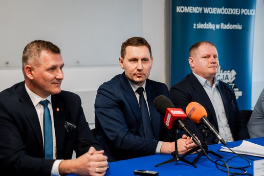 Program ochrony dzieci i młodzieży (zdjęcia)