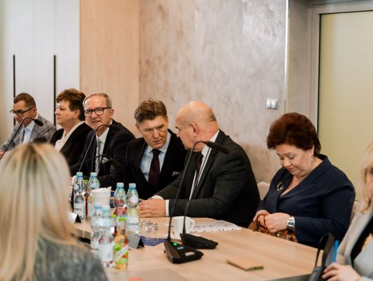 XIX sesja Rady Powiatu w Radomiu (zdjęcia)