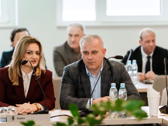XIX sesja Rady Powiatu w Radomiu (zdjęcia)