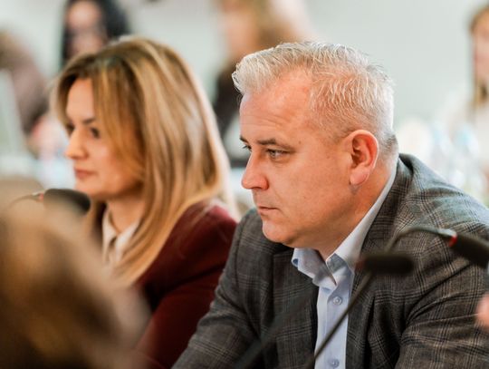 XIX sesja Rady Powiatu w Radomiu (zdjęcia)