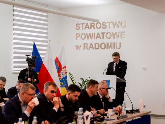 XIX sesja Rady Powiatu w Radomiu (zdjęcia)
