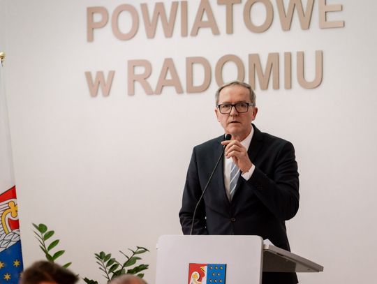 XIX sesja Rady Powiatu w Radomiu (zdjęcia)