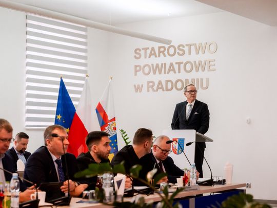 XIX sesja Rady Powiatu w Radomiu (zdjęcia)