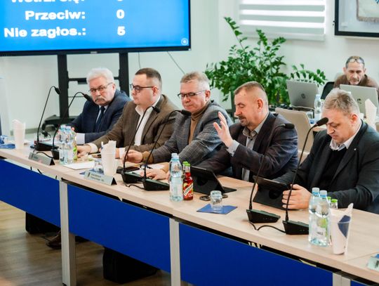 XIX sesja Rady Powiatu w Radomiu (zdjęcia)