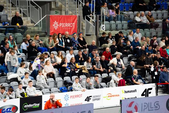 Pierrot Czarni Radom - PZL Leonardo Avia Świdnik (zdjęcia)