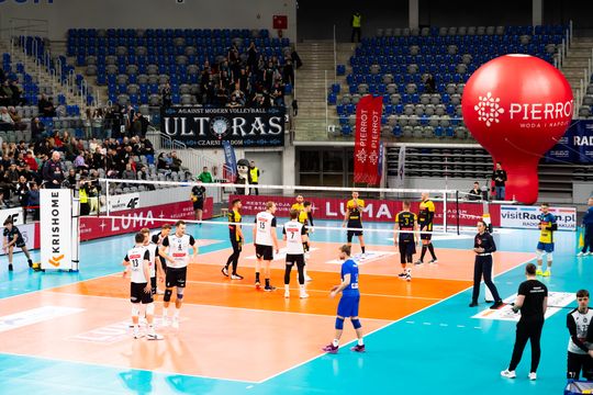 Pierrot Czarni Radom - PZL Leonardo Avia Świdnik (zdjęcia)