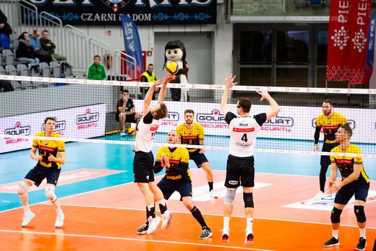 Pierrot Czarni Radom - PZL Leonardo Avia Świdnik (zdjęcia)