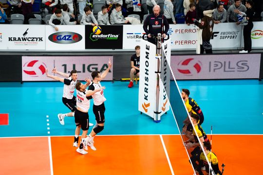 Pierrot Czarni Radom - PZL Leonardo Avia Świdnik (zdjęcia)