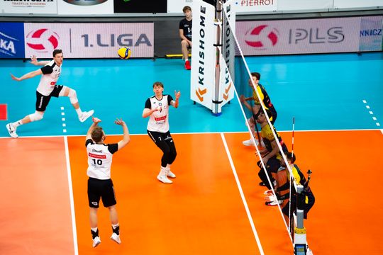 Pierrot Czarni Radom - PZL Leonardo Avia Świdnik (zdjęcia)