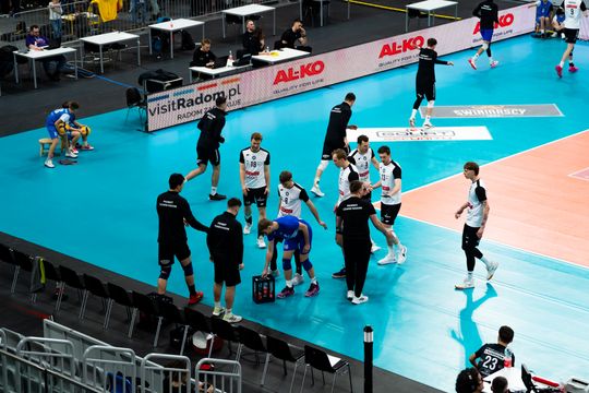 Pierrot Czarni Radom - PZL Leonardo Avia Świdnik (zdjęcia)