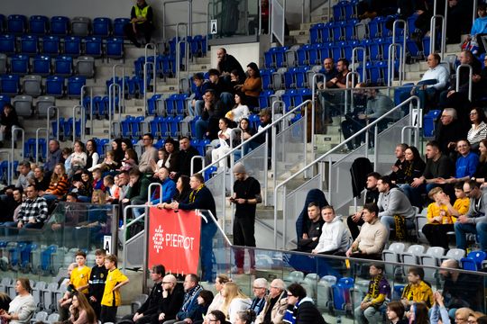 Pierrot Czarni Radom - PZL Leonardo Avia Świdnik (zdjęcia)