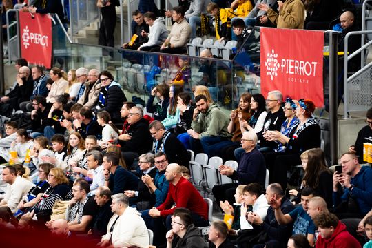 Pierrot Czarni Radom - PZL Leonardo Avia Świdnik (zdjęcia)