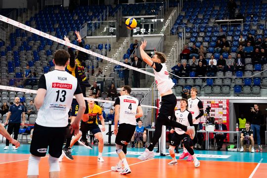 Pierrot Czarni Radom - PZL Leonardo Avia Świdnik (zdjęcia)