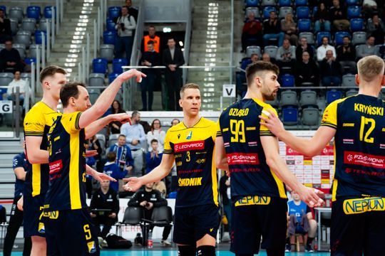 Pierrot Czarni Radom - PZL Leonardo Avia Świdnik (zdjęcia)