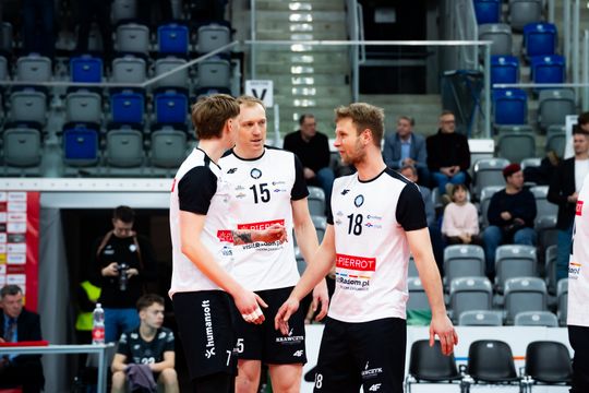 Pierrot Czarni Radom - PZL Leonardo Avia Świdnik (zdjęcia)