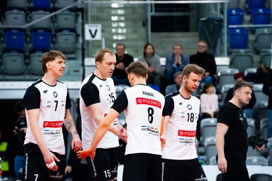 Pierrot Czarni Radom - PZL Leonardo Avia Świdnik (zdjęcia)