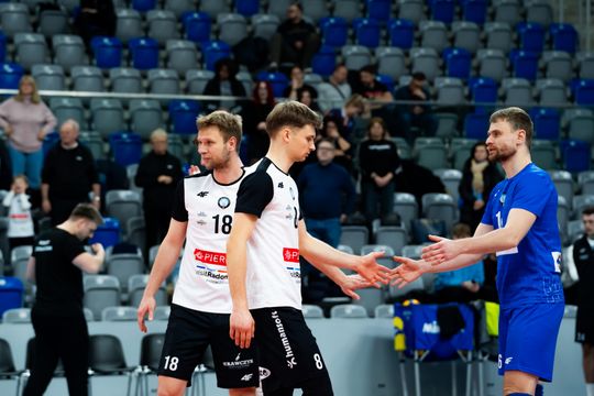 Pierrot Czarni Radom - PZL Leonardo Avia Świdnik (zdjęcia)