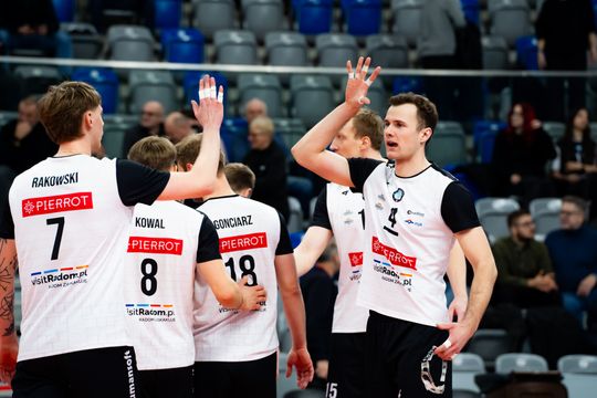 Pierrot Czarni Radom - PZL Leonardo Avia Świdnik (zdjęcia)