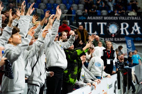 Pierrot Czarni Radom - PZL Leonardo Avia Świdnik (zdjęcia)