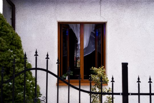 Pożar domu mieszkalnego przy ul. Sąsiedniej (zdjęcia)