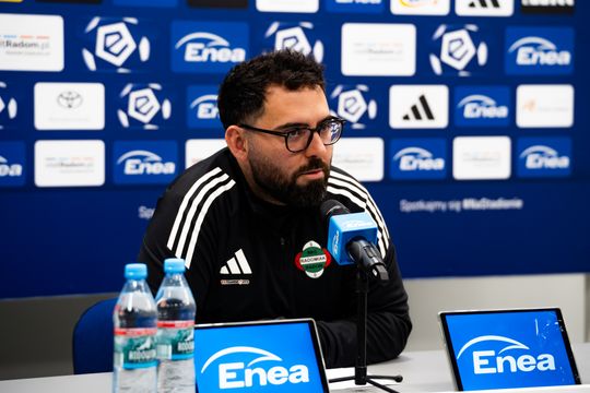 Przedmeczowa konferencja prasowa z trenerem Radomiaka Radom (zdjęcia) Przedmeczowa konferencja prasowa z trenerem Radomiaka Radom (zdjęcia)