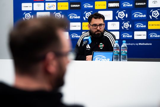 Przedmeczowa konferencja prasowa z trenerem Radomiaka Radom (zdjęcia) Przedmeczowa konferencja prasowa z trenerem Radomiaka Radom (zdjęcia)