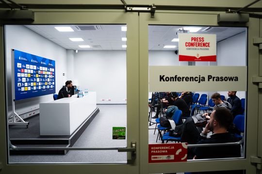 Przedmeczowa konferencja prasowa z trenerem Radomiaka Radom (zdjęcia) Przedmeczowa konferencja prasowa z trenerem Radomiaka Radom (zdjęcia)