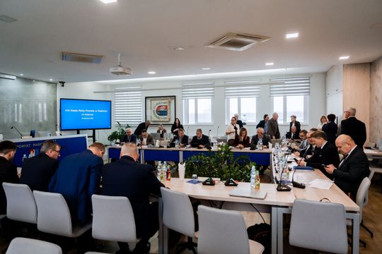 XIX sesja Rady Powiatu w Radomiu (zdjęcia)