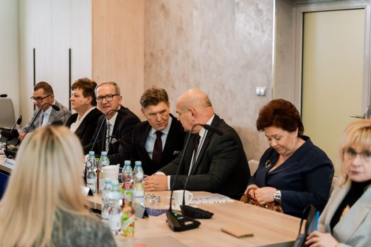 XIX sesja Rady Powiatu w Radomiu (zdjęcia)