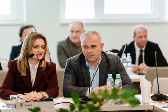 XIX sesja Rady Powiatu w Radomiu (zdjęcia)
