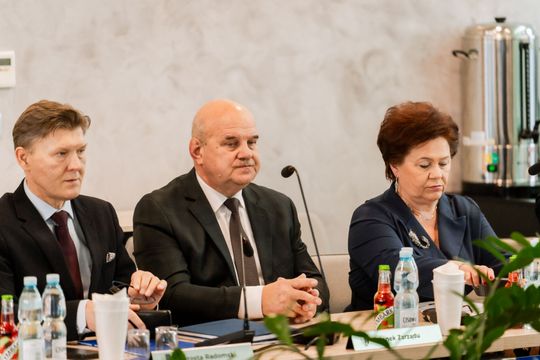 XIX sesja Rady Powiatu w Radomiu (zdjęcia)