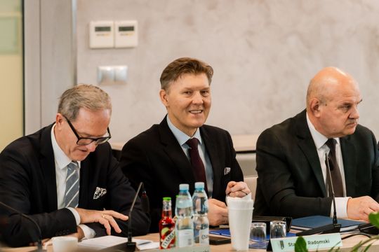 XIX sesja Rady Powiatu w Radomiu (zdjęcia)