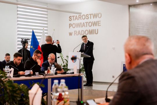 XIX sesja Rady Powiatu w Radomiu (zdjęcia)