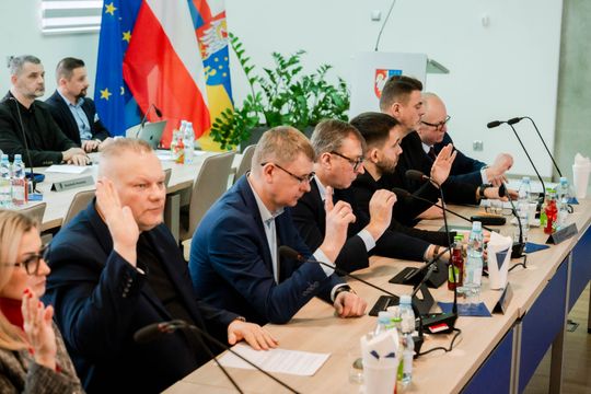 XIX sesja Rady Powiatu w Radomiu (zdjęcia)