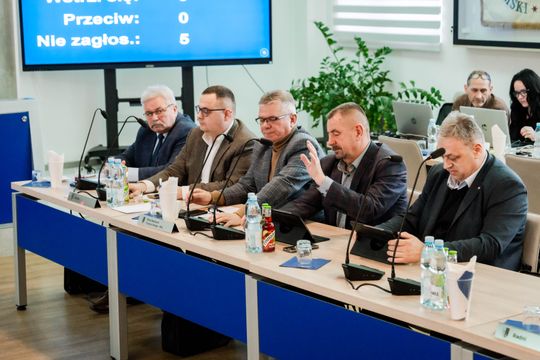 XIX sesja Rady Powiatu w Radomiu (zdjęcia)