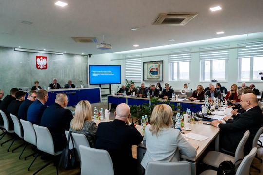 XIX sesja Rady Powiatu w Radomiu (zdjęcia)