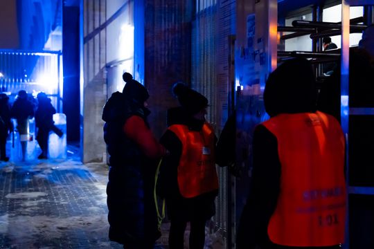 Rozczarowani kibice opuszczający stadion po odwołanym meczu Radomiak Radom - Arka Gdynia (zdjęcia) Rozczarowani kibice opuszczający stadion po odwołanym meczu Radomiak Radom - Arka Gdynia (zdjęcia)